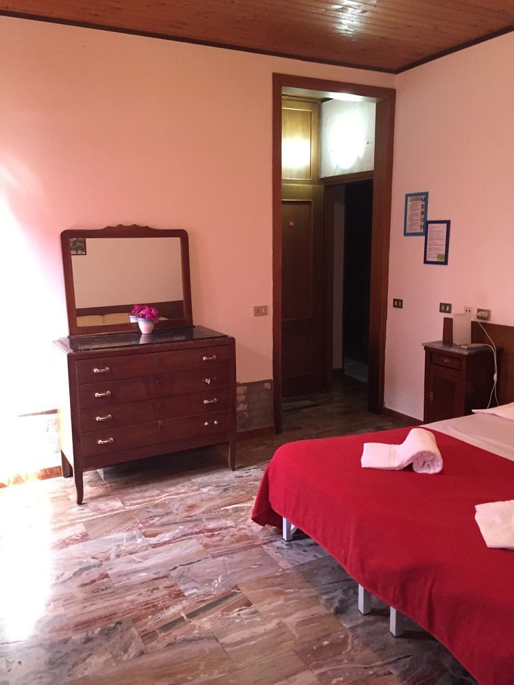 Villa Teresa Mestre Buitenkant foto
